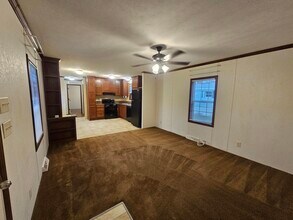 10 Daisy Ln in Weedsport, NY - Building Photo - Building Photo