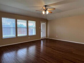 1065 Warbler Ln in Aubrey, TX - Building Photo - Building Photo