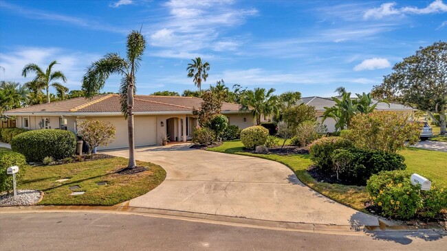 property at 3626 Pembrook Dr