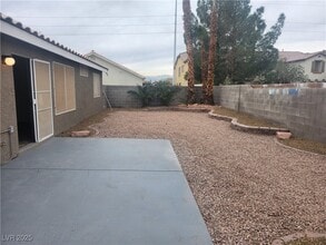 216 Breezy Shore Ave in North Las Vegas, NV - Building Photo - Building Photo