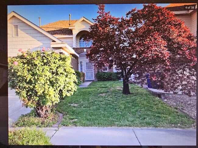 8020 Brittany Ave NE in Albuquerque, NM - Building Photo - Building Photo