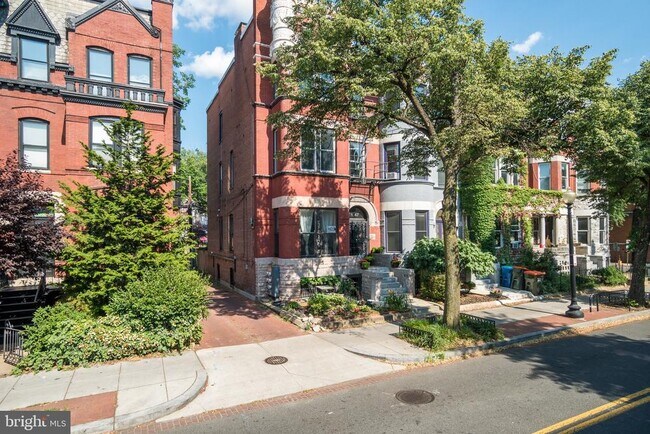 1747 18th St NW in Washington, DC - Building Photo - Building Photo