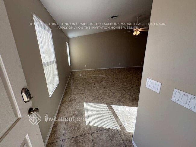 11825 W Maui Ln in El Mirage, AZ - Foto de edificio - Building Photo