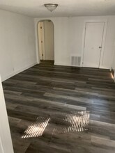 208 N Ash St in Wichita, KS - Building Photo - Building Photo