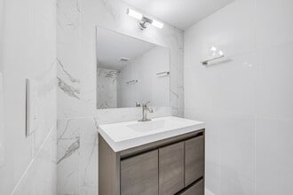 Echo Luxury Apartments in Tucson, AZ - Foto de edificio - Building Photo