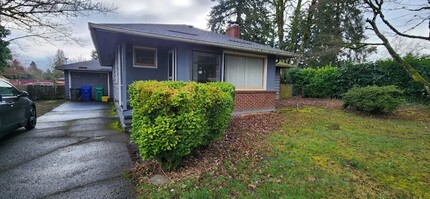 1924 NE 132nd Ave in Portland, OR - Building Photo - Building Photo
