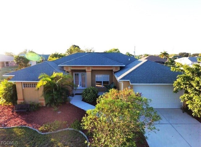 1820 SW 29th Terrace in Cape Coral, FL - Building Photo - Building Photo