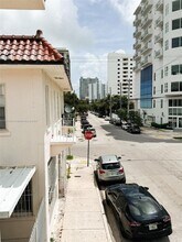 711 NW 1st St-Unit -3 in Miami, FL - Building Photo - Building Photo