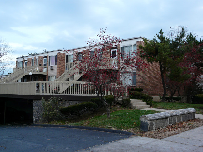 409 N Broadway in Yonkers, NY - Building Photo - Building Photo