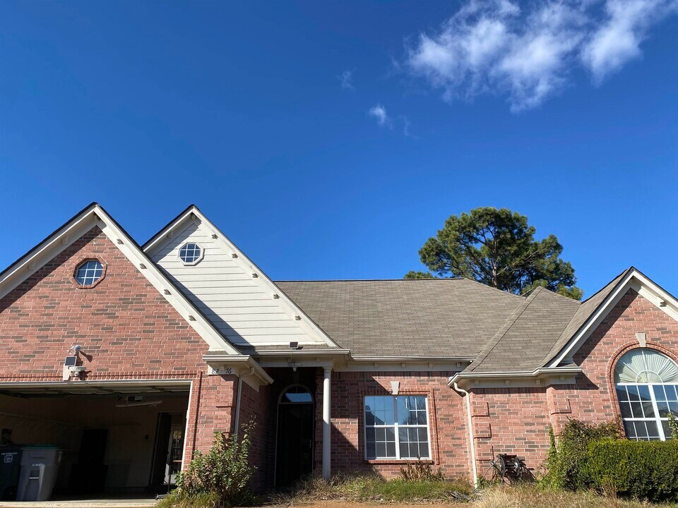 8276 Red Creek Dr in Memphis, TN - Building Photo