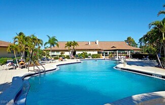 239 Palm Dr in Naples, FL - Building Photo