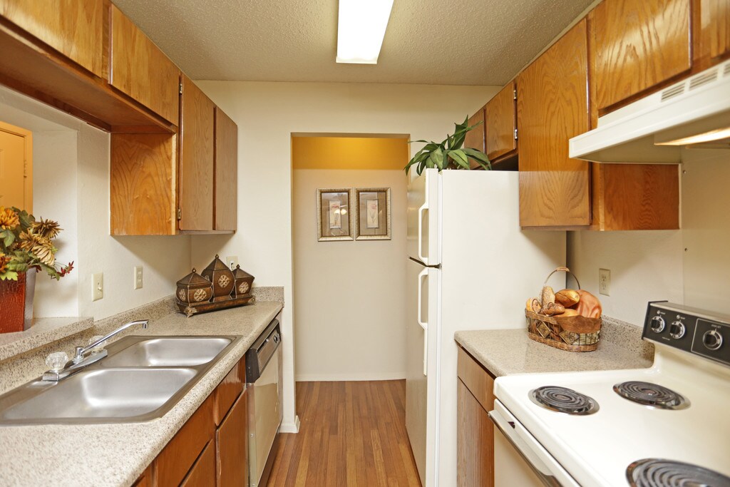 The Enclave Apartments in Lewisville, TX