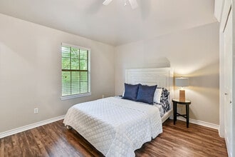 103 Winter Park in College Station, TX - Building Photo - Building Photo