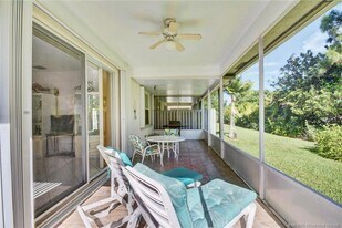 6789 SE Warwick Ln in Stuart, FL - Building Photo