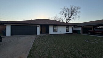 11524 N Florida Ave in Oklahoma City, OK - Building Photo