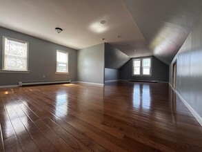 47 E 39th St in Bayonne, NJ - Building Photo - Building Photo