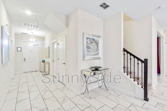 9034 Stinger Dr in Davenport, FL - Foto de edificio - Building Photo
