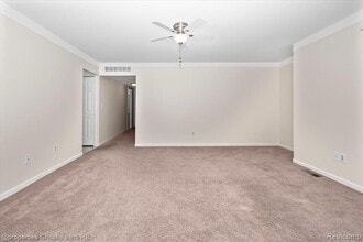 37447 Stonegate Cir in Clinton Township, MI - Building Photo - Building Photo