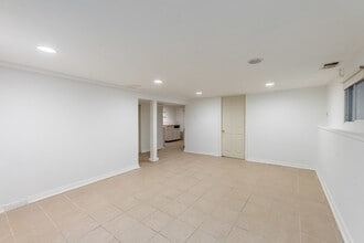 5320 W Winnemac Ave in Chicago, IL - Building Photo - Building Photo