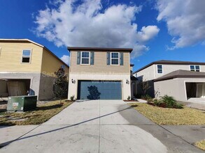 30095 Skylark Dr in Wesley Chapel, FL - Building Photo - Building Photo