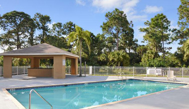 Mira Verde Apartments in La Belle, FL - Foto de edificio - Building Photo