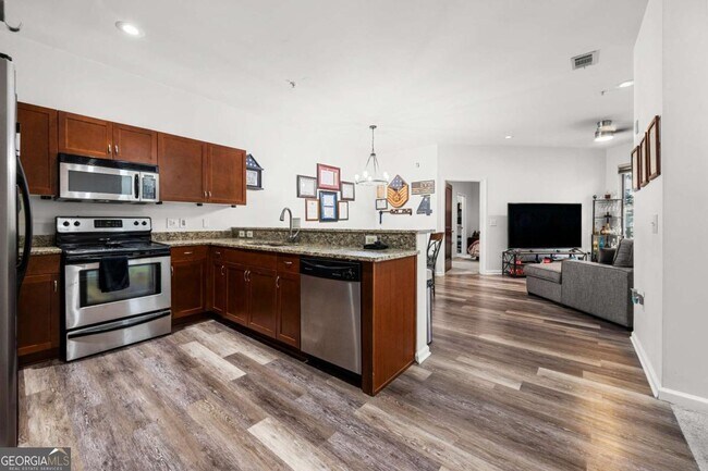 870 Mayson Turner Rd NW in Atlanta, GA - Building Photo - Building Photo