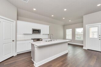1218 Scarlet Crk Dr in Rosharon, TX - Building Photo - Building Photo