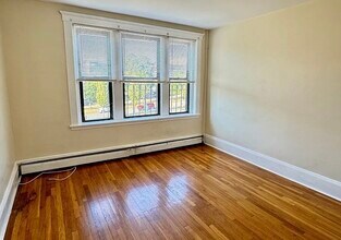 1682 Commonwealth Ave in Boston, MA - Building Photo - Building Photo