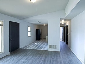 133 St Thomas Ln in Sauget, IL - Building Photo - Building Photo