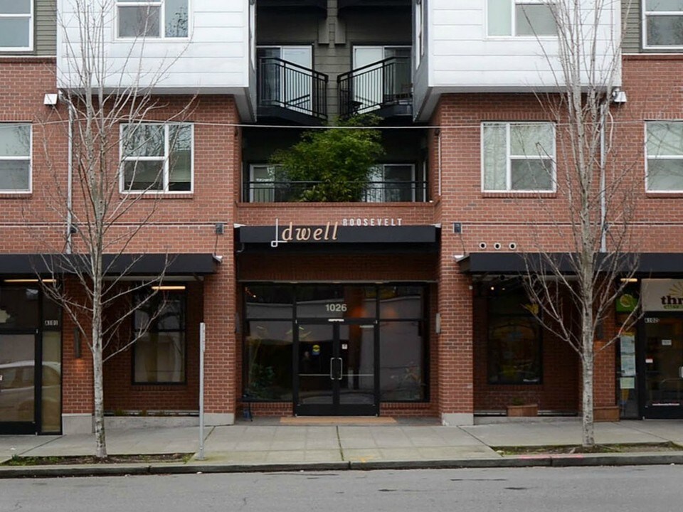 1026 NE 65th St in Seattle, WA - Building Photo