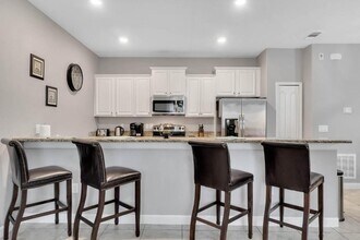 8966 Sugar Palm Rd in Kissimmee, FL - Foto de edificio - Building Photo