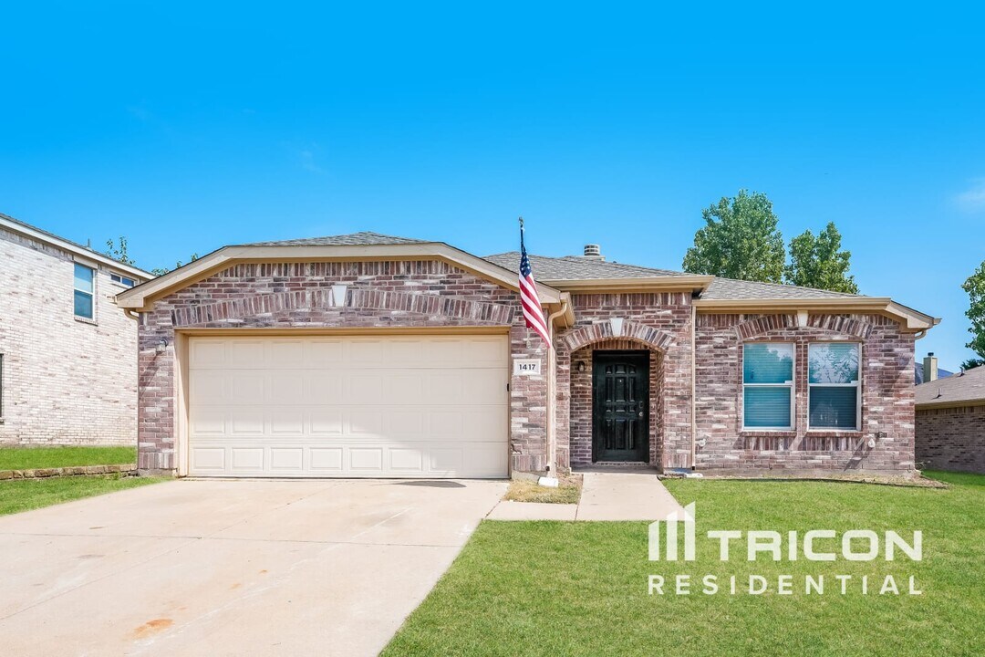 1417 Atkins St in Cedar Hill, TX - Building Photo