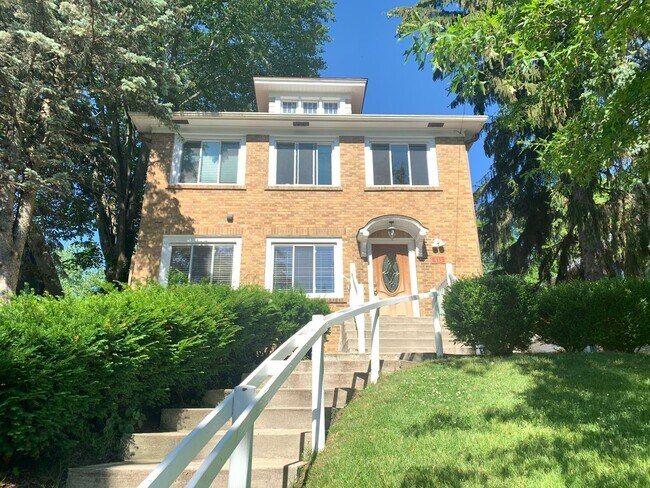property at 413 Briarwood Ave SE