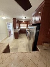 6675 W 4th Ave in Hialeah, FL - Building Photo - Building Photo