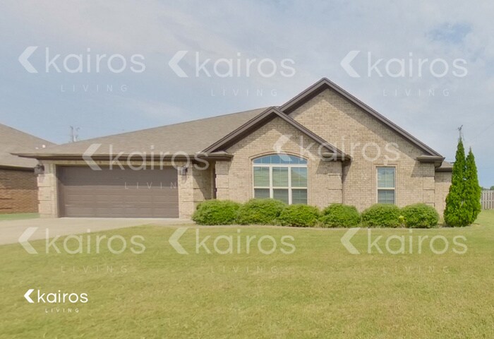 94 Cottonwood Dr in Muscle Shoals, AL - Building Photo