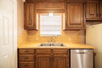 3011 Orange St in Waller, TX - Building Photo - Building Photo