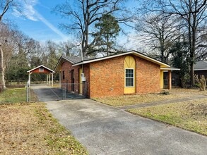 6332 Pinebrook Dr in Montgomery, AL - Building Photo - Building Photo
