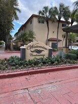 8240 SW 149th Ct in Miami, FL - Building Photo