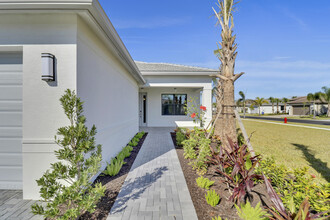 11567 SW Oceanfront Ct in Port St. Lucie, FL - Building Photo - Building Photo