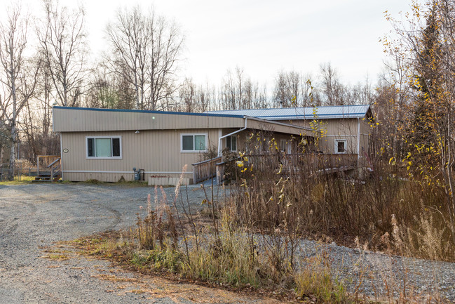 300 N Spruce Dr in Wasilla, AK - Building Photo - Building Photo