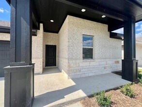 1262 Okeechobee Dr in Dallas, TX - Building Photo - Building Photo