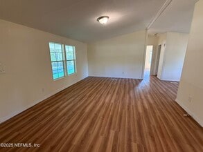 101 Nancy Dr in Interlachen, FL - Building Photo - Building Photo