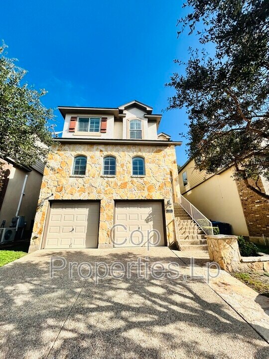 1331 Tweed Willow in San Antonio, TX - Building Photo