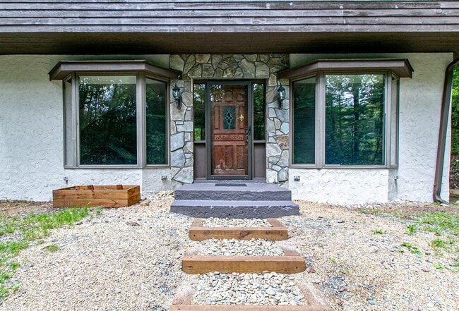 2600 E Fork Rd in Brevard, NC - Building Photo - Building Photo