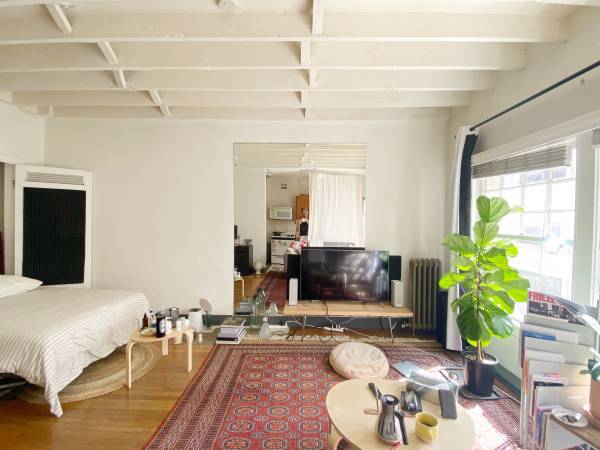 2121 James M Wood Blvd, Unit 310 in Los Angeles, CA - Building Photo - Building Photo