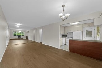 1616 Old Country Rd in Elmsford, NY - Building Photo - Building Photo