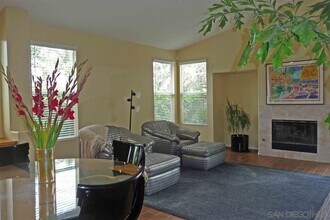 2263 Paseo Saucedal in Carlsbad, CA - Building Photo - Building Photo
