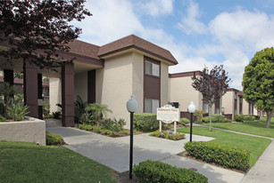 Robinwood Plaza Apartments