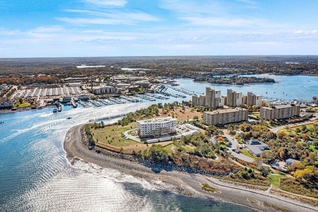 51 Broad Reach