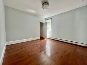 39 Dana St, Unit A in Cambridge, MA - Foto de edificio - Building Photo